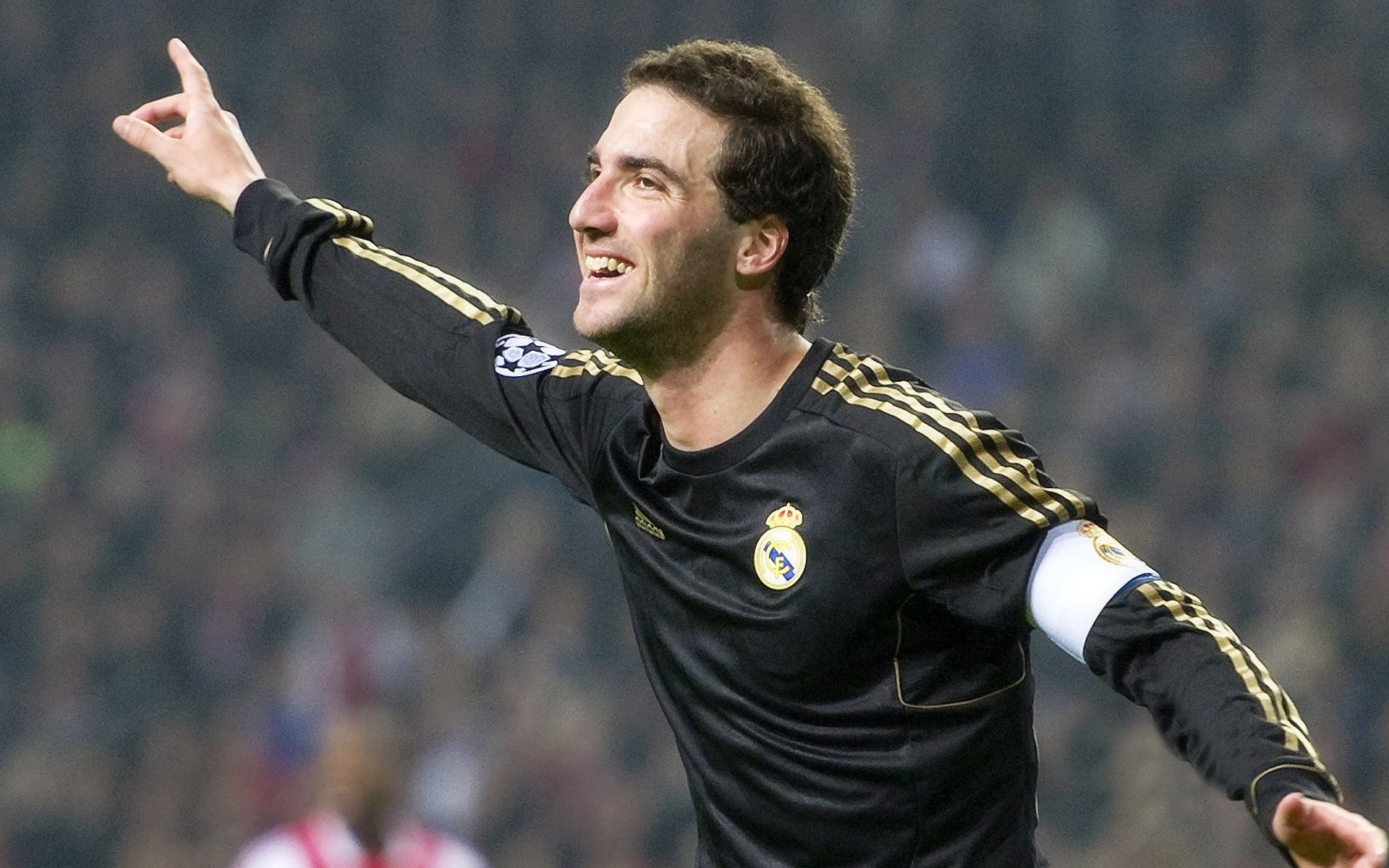 乐鱼体育(中国)官方网站-欧冠淘汰赛形势扑朔迷离，专家逐轮预测，欧冠淘汰赛新规则